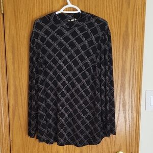 Women's Black Crewneck Long-Sleeve Top with White Chain Print
